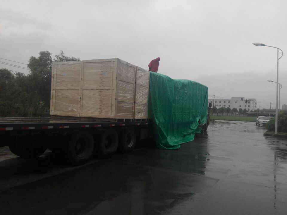 2017年6月北京創(chuàng)聯(lián)匯通電氣-雨中發(fā)貨現(xiàn)場，一直以顧客服務(wù)為較好